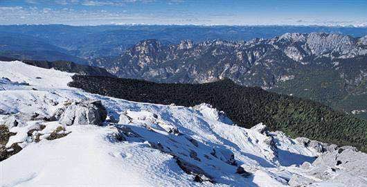 石卡雪山